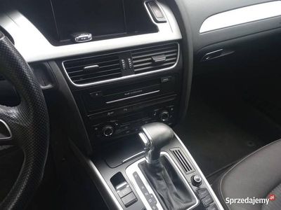 Używany Audi A4 2011 Czarny Sedan/Limuzyna