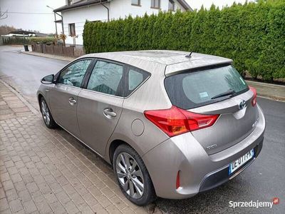 Toyota Auris Hybrid