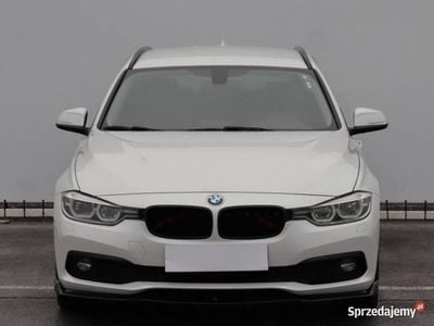 Biały Używany 2019 BMW 320 Kombi | 51 999 zł (Super Cena)