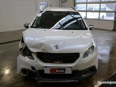 Biały Używany 2015 Peugeot 2008 SUV | 9800 zł