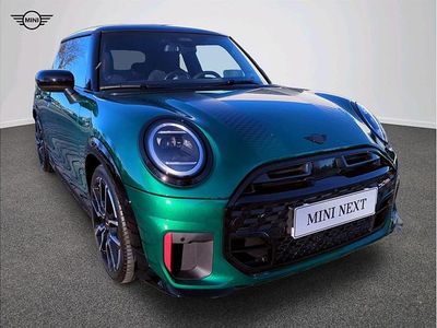 Używany Mini John Cooper Works 231 KM (169 kW) 2024 British racing green iv metalizowany Hatchback