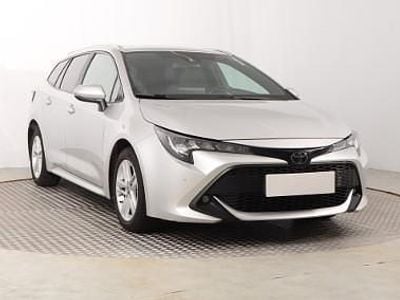 Srebrny Używany 2019 Toyota Corolla Kombi | 44 999 zł (Dość drogi)