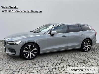 Używany Volvo V60 197 KM (144 kW) 2025 Szary Kombi