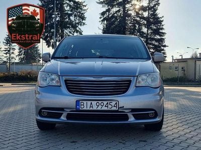 Srebrny Używany 2015 Chrysler Town & Country Touring Minivan | 48 900 zł (Dobra cena)