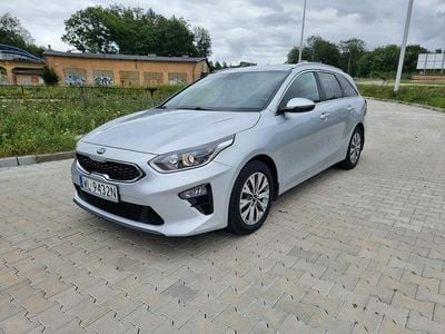 Srebrny Używany 2019 Kia Ceed Hatchback | 42 500 zł (Dość drogi)