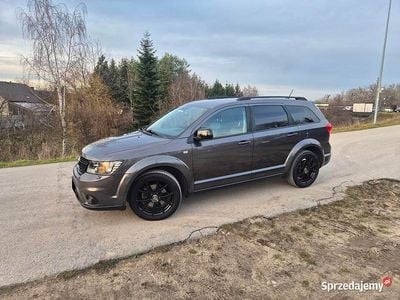 Szary Używany 2015 Fiat Freemont Black Code SUV | 38 500 zł (Dobra cena)