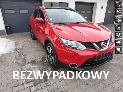 Używany Nissan Qashqai 360º 115 KM (84 kW) 2016 Czerwony SUV
