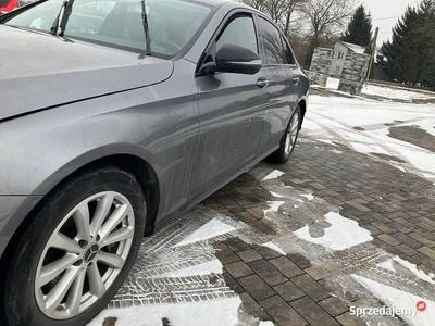 Używany Mercedes E220 2019 Szary Sedan/Limuzyna