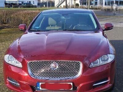 Czerwony Używany 2014 Jaguar XJ Sedan/Limuzyna | 62 000 zł