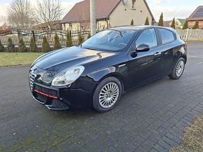 Używany Alfa Romeo Giulietta 120 KM (88 kW) 2012 Czarny Hatchback