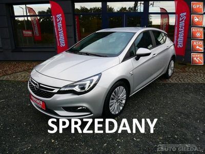 używany Opel Astra hatchback