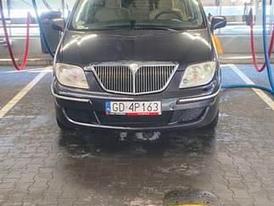 Grafitowy Używany 2004 Lancia Phedra Minivan | 8600 zł