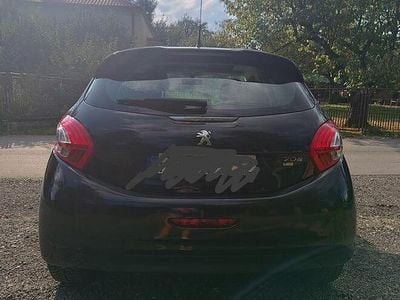 Czarny Używany 2015 Peugeot 208 Hatchback | 29 000 zł (Uczciwa cena)