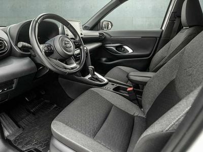 Biały Używany 2022 Toyota Yaris Cross Active SUV | 50 522 zł