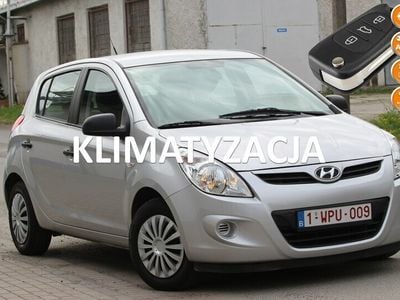 Używany Hyundai i20 78 KM (57 kW) 2010 Srebrny Hatchback