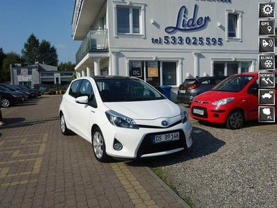 używany Toyota Yaris Hybrid 1.5dm 75KM 2013r. 220 100km