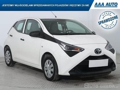Używany Toyota Aygo 72 KM (52 kW) 2019 Biały Hatchback