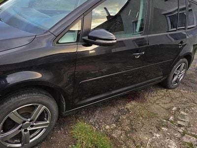 Używany 2011 VW Touran Minivan | 19 000 zł