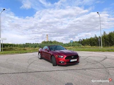 Bordowy Używany 2015 Ford Mustang GT Kabriolet | 93 000 zł