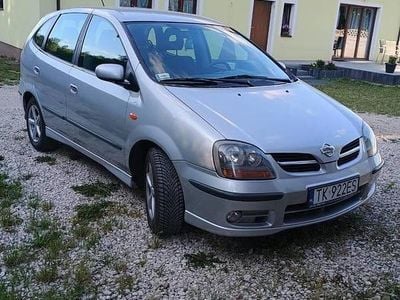 Srebrny Używany 2001 Nissan Almera Tino Minivan | 6500 zł