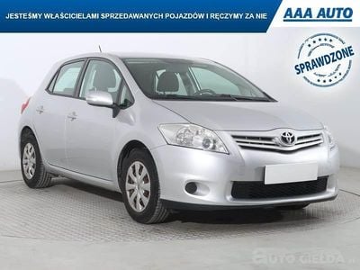 Używany Toyota Auris 2012 Srebrny
