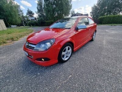 Czerwony Używany 2006 Opel Astra GTC OPC Hatchback | 12 500 zł