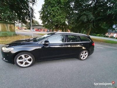 Czarny Używany 2016 Ford Mondeo Kombi | 42 999 zł (Uczciwa cena)
