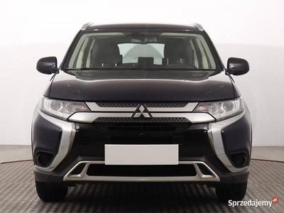 Używany Mitsubishi Outlander 150 KM (110 kW) 2019 Niebieski SUV