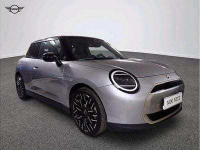 Melting silver iii metalizowany Używany 2024 Mini Cooper Hatchback | 136 801 zł (Dość drogi)