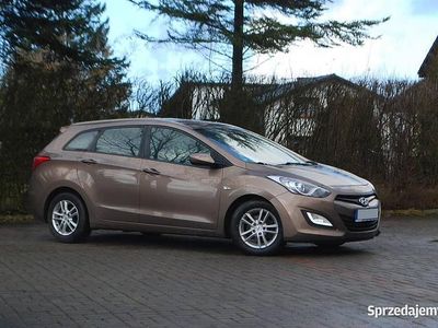 Używany Hyundai i30 90 KM (66 kW) 2013 Beżowy (metalik) Kombi