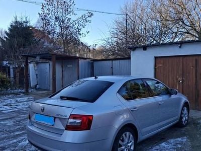 Używany Skoda Octavia 180 KM (132 kW) 2017 Srebrny Sedan/Limuzyna