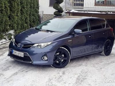 Używany Toyota Auris Hybrid 136 KM (100 kW) 2015 Inny (metalik) Hatchback