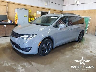 Szary (metalik) Używany 2020 Chrysler Pacifica SUV | 48 600 zł