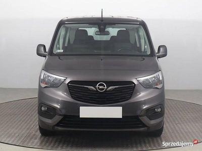 Szary Używany 2018 Opel Combo Pickup | 47 999 zł (Uczciwa cena)