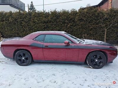 Używany Dodge Challenger 2017 Czerwony Coupe