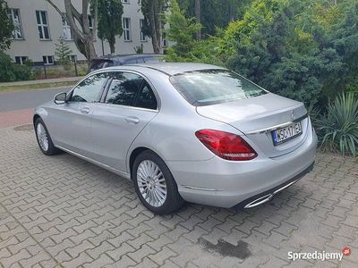 Używany Mercedes C180 156 KM (114 kW) 2014 Srebrny Sedan/Limuzyna