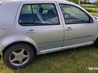 Używany VW Golf IV 90 KM (66 kW) 1998 Srebrny Sedan/Limuzyna