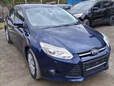 Niebieski Używany 2013 Ford Focus Titanium Sedan/Limuzyna | 24 900 zł (Uczciwa cena)