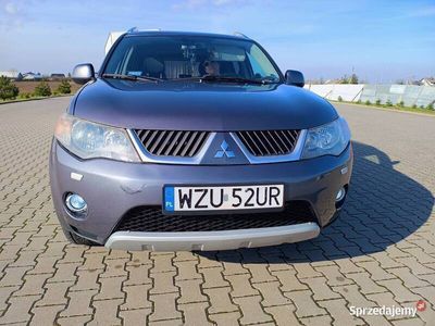 używany Mitsubishi Outlander 2009 4X4 7 osobowy