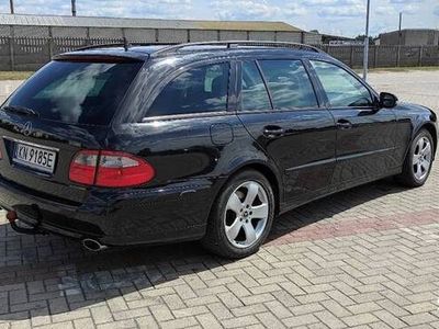 Używany Mercedes E320 224 KM (164 kW) 2006 Czarny Sedan/Limuzyna