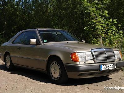 Używany 1991 Mercedes E300 | 37 900 zł