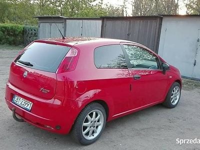 Czerwony Używany 2006 Fiat Grande Punto Hatchback | 5500 zł (Uczciwa cena)