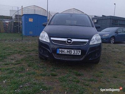 używany Opel Zafira b 1.6 benzyna książka serwisowa okazyjna cena