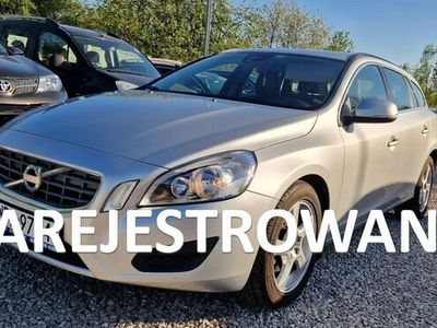 Używany Volvo V60 115 KM (84 kW) 2011 Srebrny Kombi