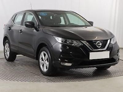 Czarny Używany 2017 Nissan Qashqai SUV | 51 999 zł (Uczciwa cena)