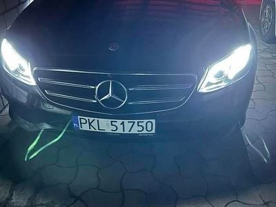 Używany Mercedes E220 2018