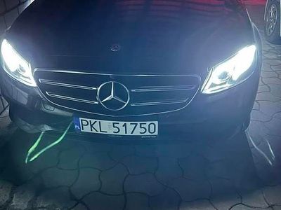 Używany 2018 Mercedes E220 | 110 500 zł