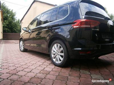 Czarny Używany 2016 VW Touran Minivan | 85 500 zł