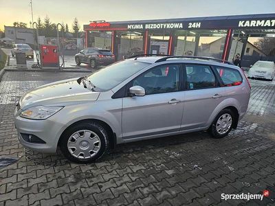 Srebrny Używany 2009 Ford Focus Kombi | 11 000 zł (Uczciwa cena)
