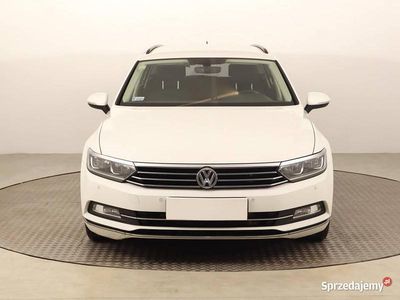 Używany VW Passat 2016 Biały Kombi